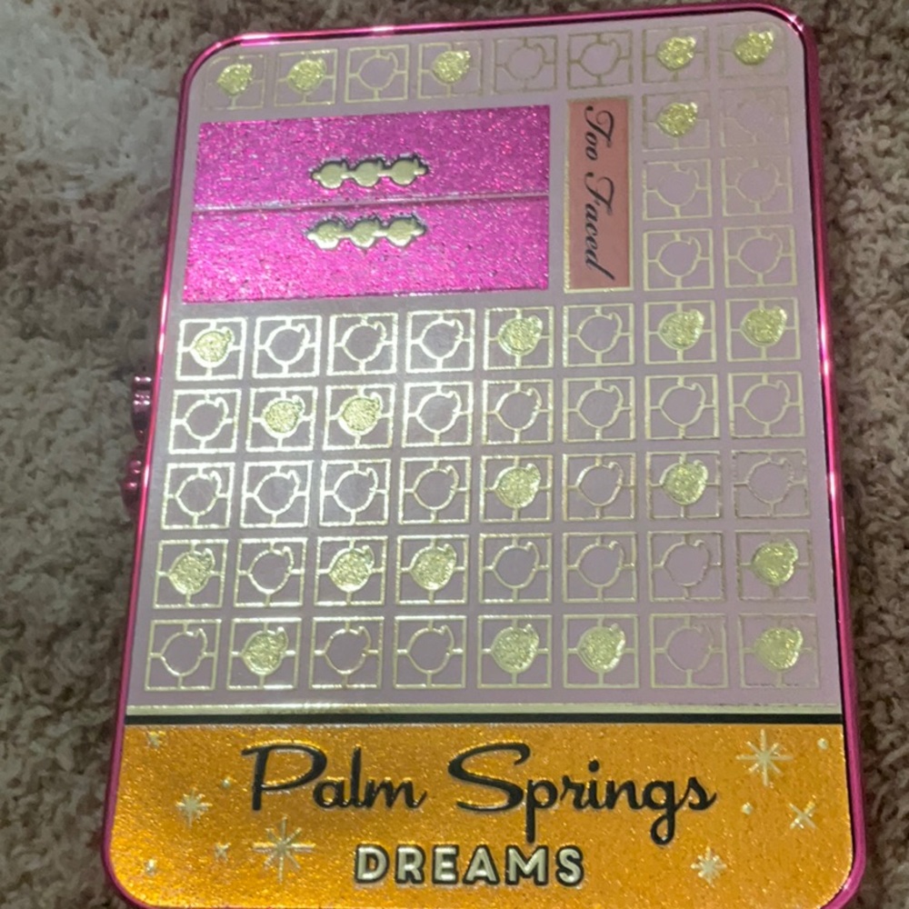 Too Faced Palm Springs Dreams eyeshadow palette